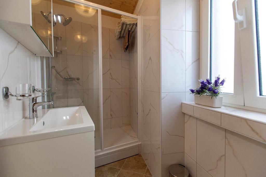אומיסאליי Holiday Home Nika מראה חיצוני תמונה