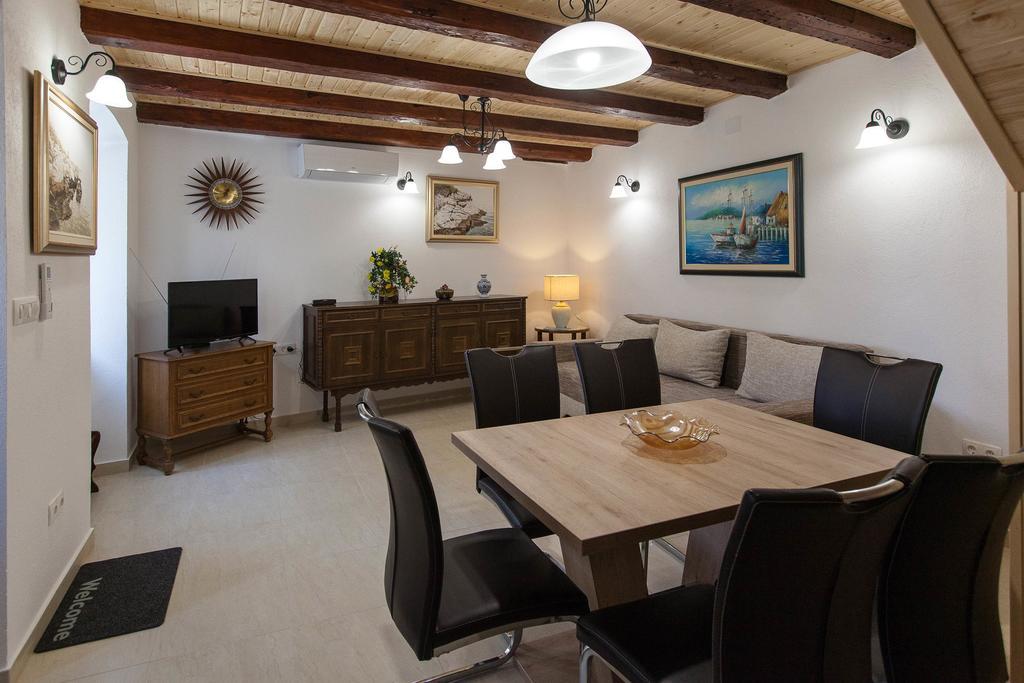 אומיסאליי Holiday Home Nika מראה חיצוני תמונה